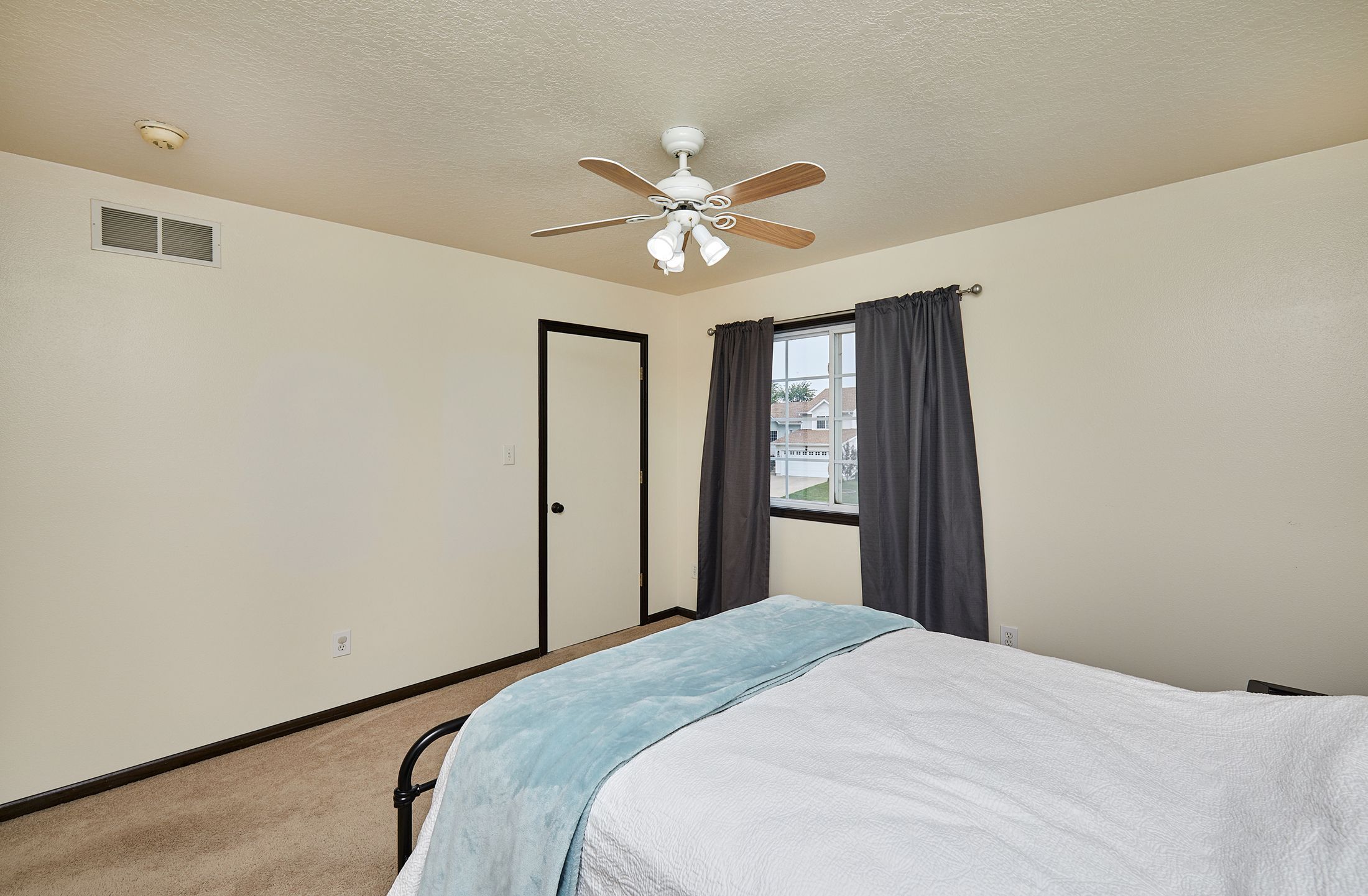 Listing Photo: 316 Oak St_025